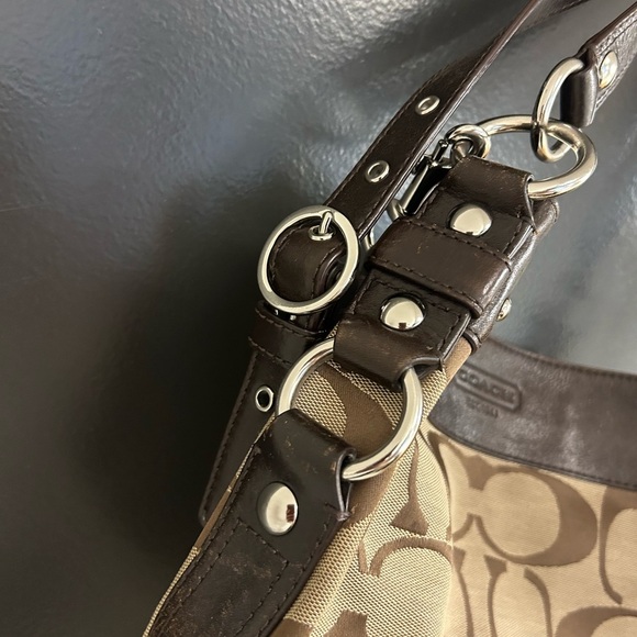 Coach Brown and Tan Signature Shoulder Bag - Picture 5 of 16